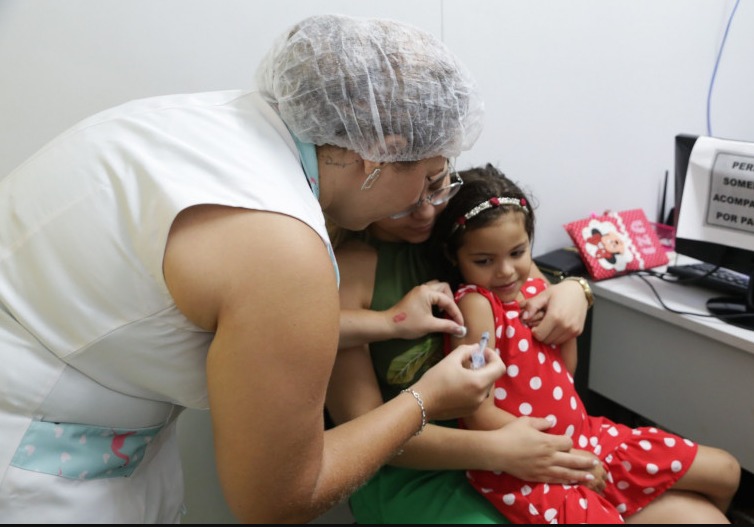 Vacina da Covid entra para o calendário infantil em Araguaína, obrigatória de 6 meses a 5 anos
