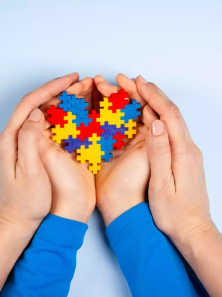 Nova lei estadual prevê multa de até R$ 3 mil para quem discriminar pessoas com espectro autista