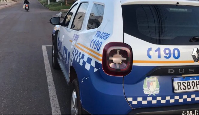 Polícia Militar prende homem com mandado de prisão em aberto por furto e tráfico de drogas em Paraíso do Tocantins