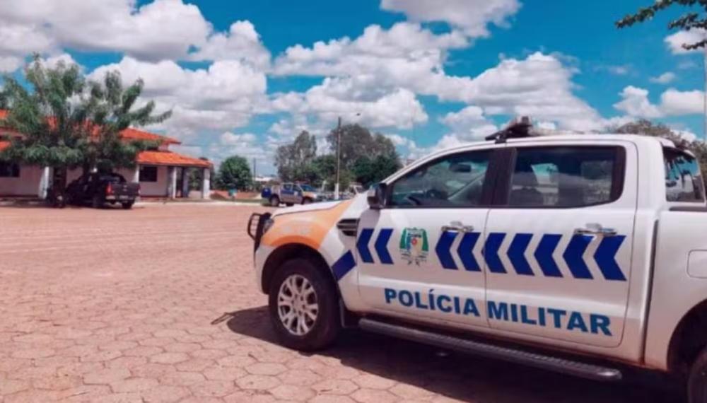 Foragida por homicídio acaba presa após ser esfaqueada dentro de casa e mãe chamar a polícia