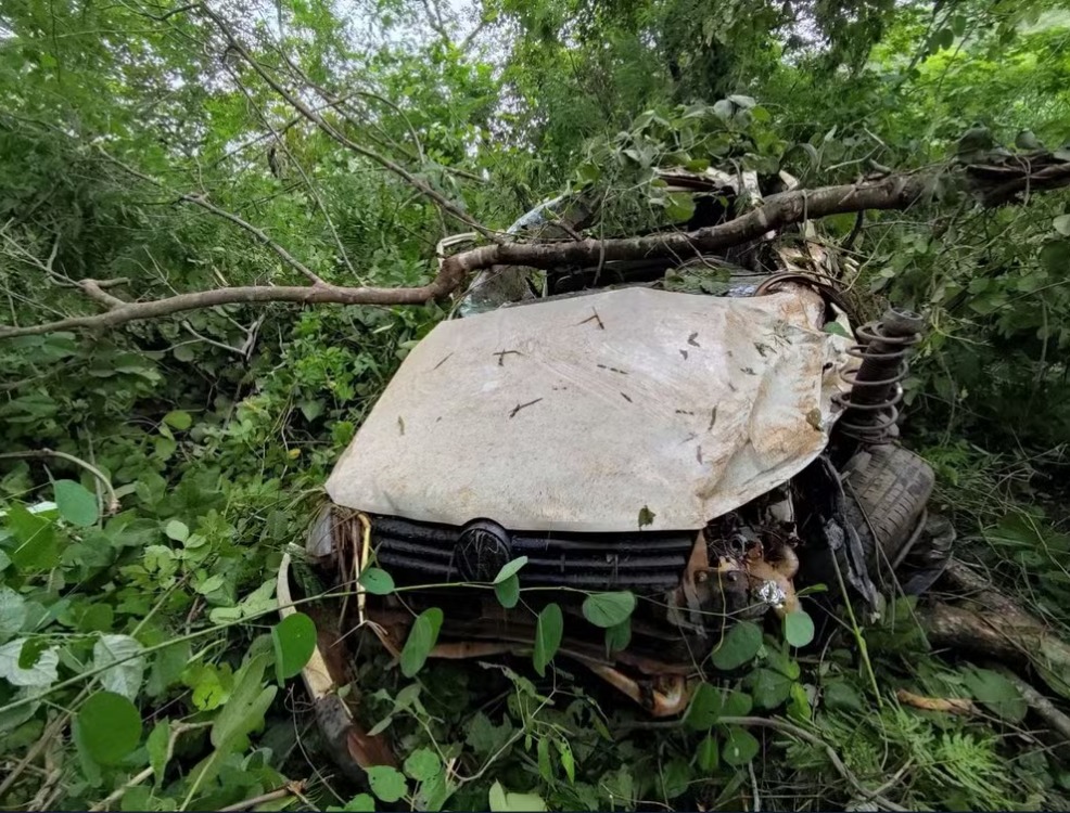 Idoso morre em acidente de trânsito durante a noite e corpo é retirado das ferragens no dia seguinte