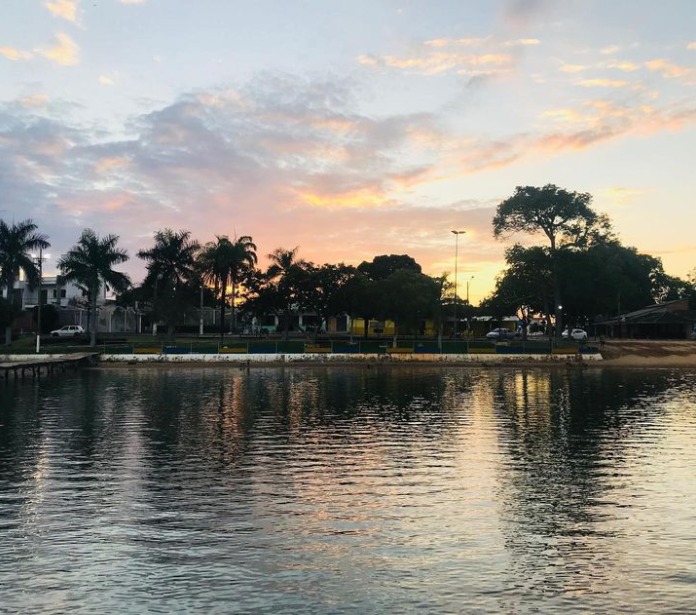 Uma menina de 1 ano e 5 meses de idade morreu após ser atropelado acidentalmente pelo pai 