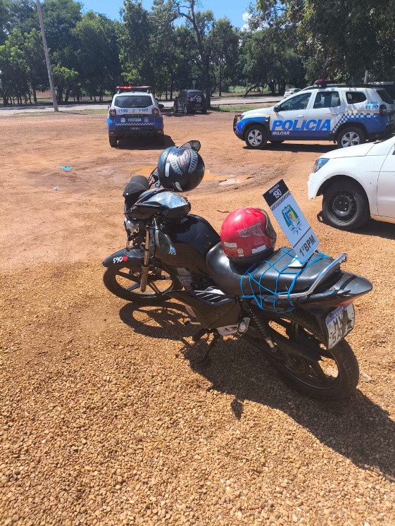 Criminosos assaltam loja de celulares e acabam presos após tentarem fugir da polícia;