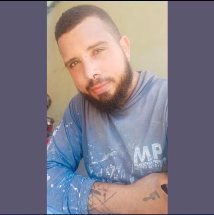 Motociclista que bateu em caminhão e foi atropelado por caminhonete morre durante transferência de hospital