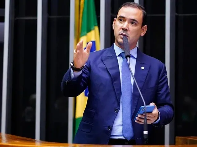Vicentinho Júnior: quem é o deputado federal eleito governador do Tocantins